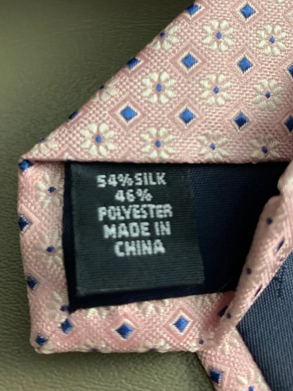 Tommy Hilfiger Men's 3'' Silk Blend Neck Tie, Pink Pinzolo Floral Neat, OS